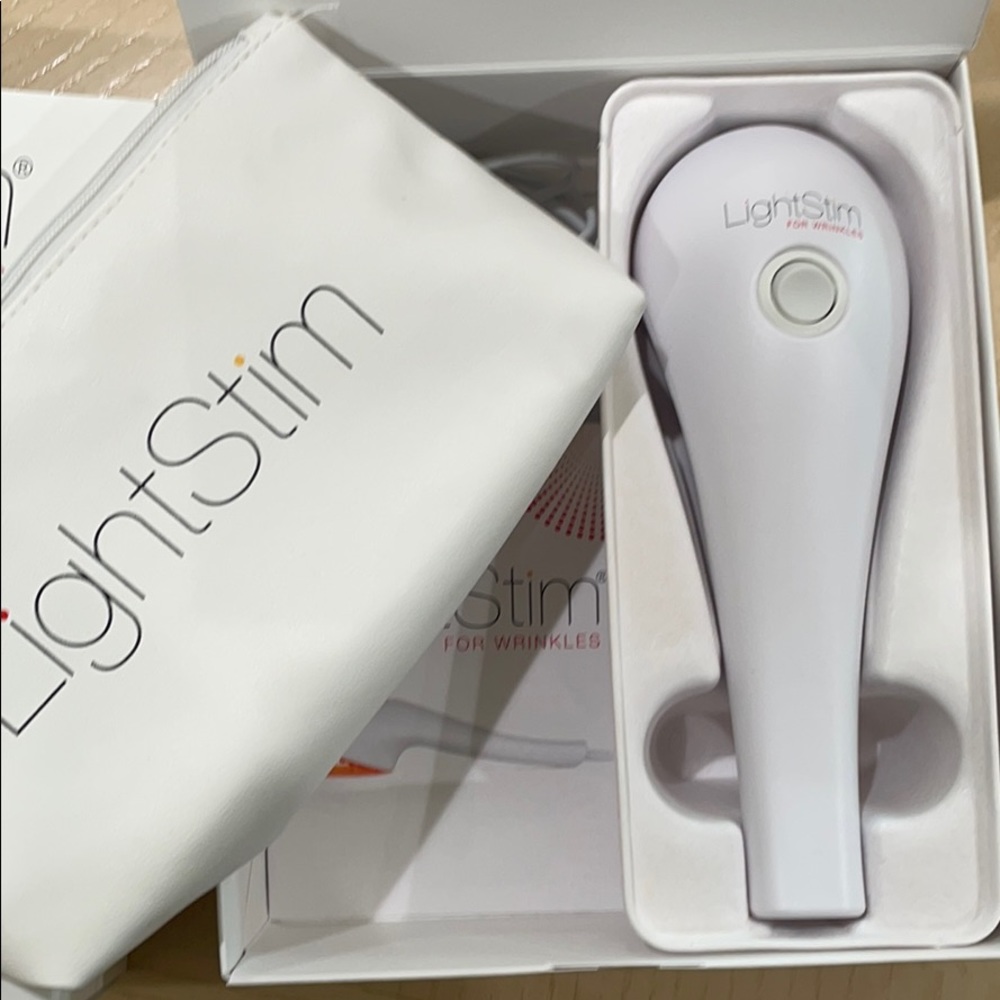 LightStim for wrinkles -READ